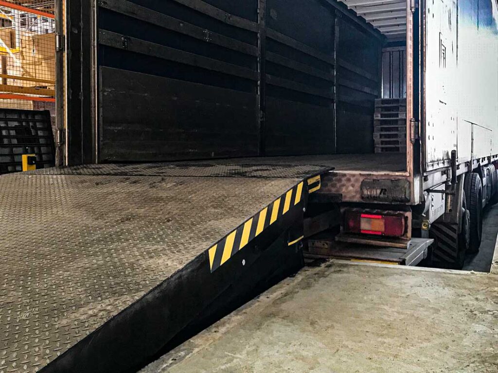 Dock leveller
